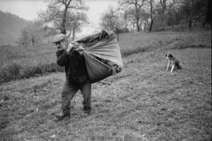 Tetto Ciapin di Roccasparvera (900 m), bassa Valle Stura, novembre 1978 - Pietro Goletto